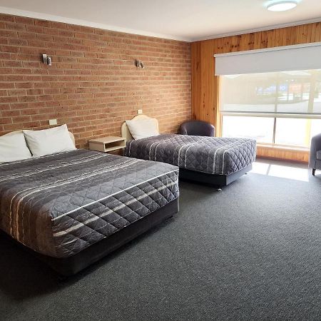 Country Roads Motor Inn Naracoorte Dış mekan fotoğraf