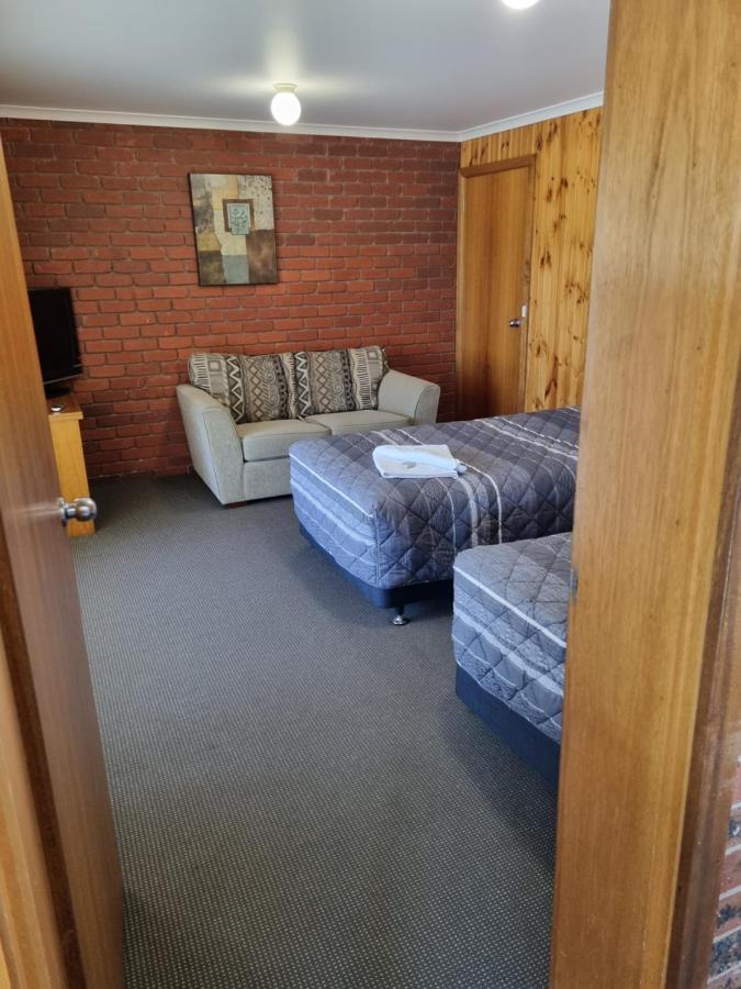 Country Roads Motor Inn Naracoorte Dış mekan fotoğraf