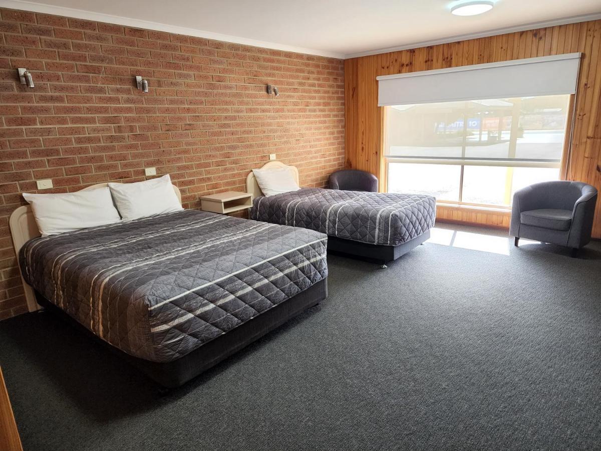 Country Roads Motor Inn Naracoorte Dış mekan fotoğraf