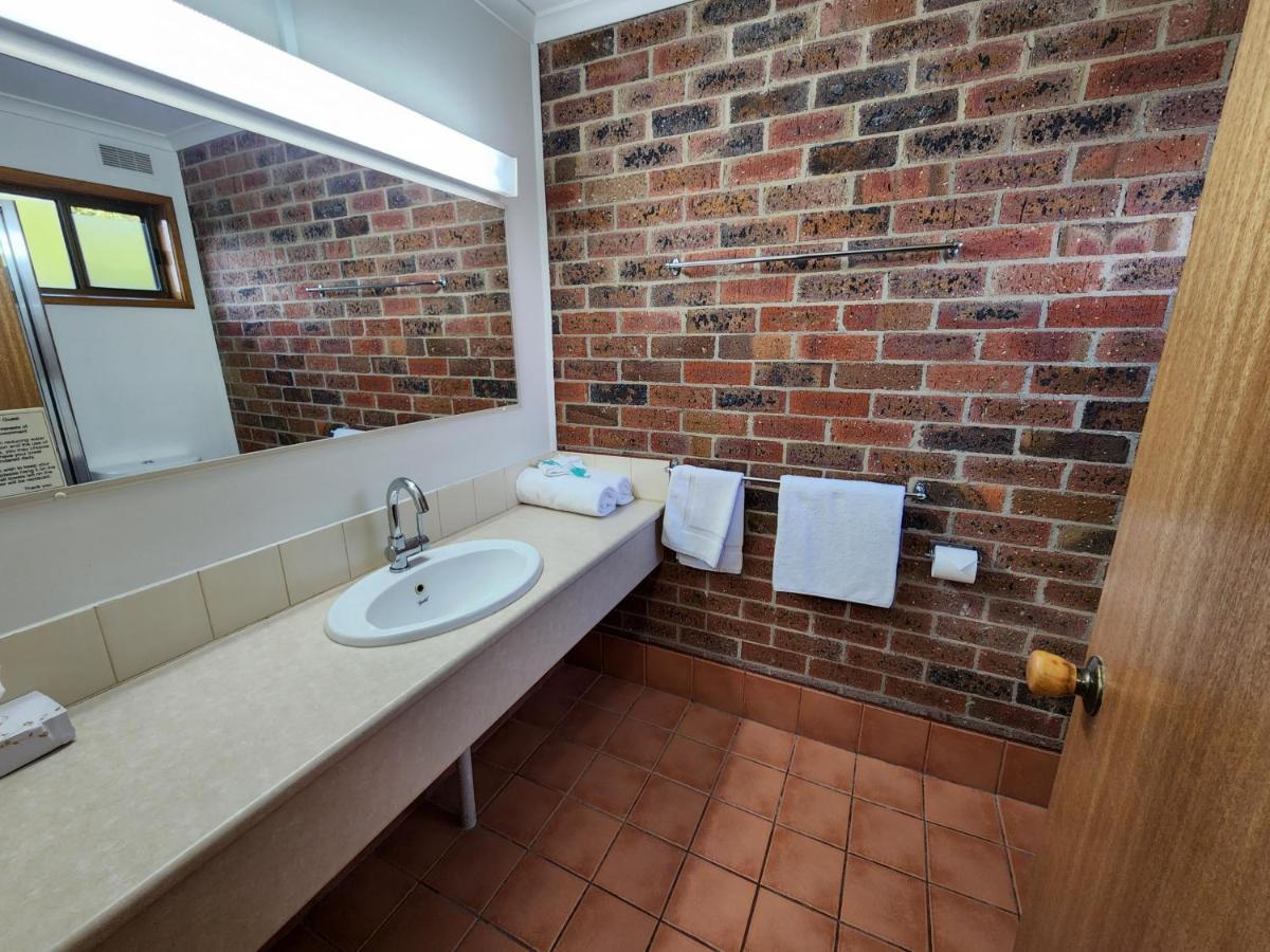 Country Roads Motor Inn Naracoorte Dış mekan fotoğraf