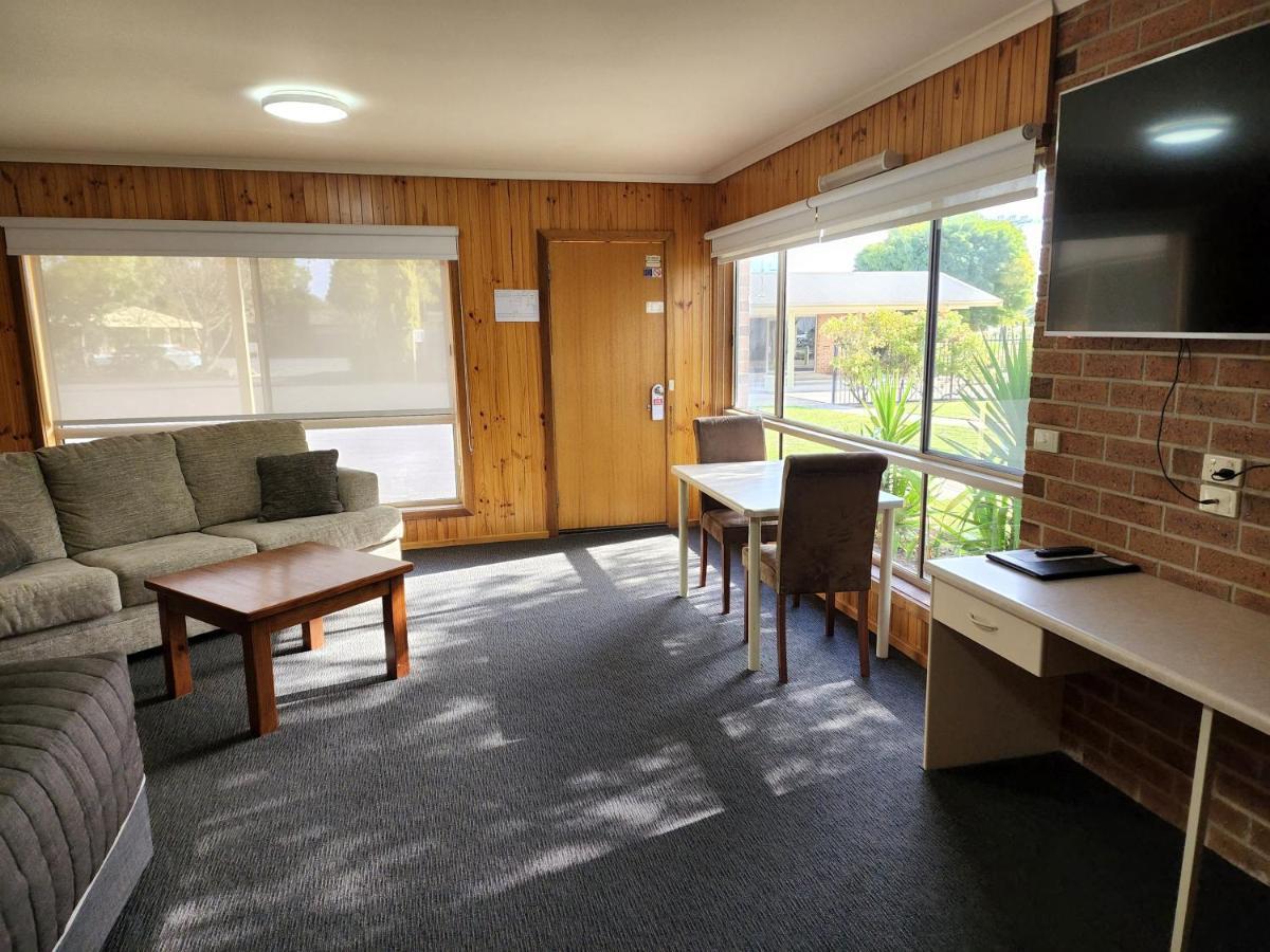 Country Roads Motor Inn Naracoorte Dış mekan fotoğraf