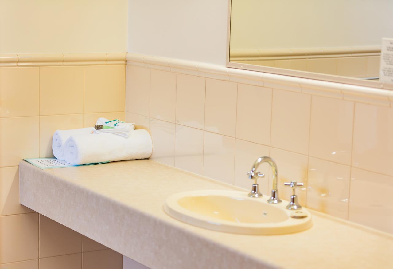 Country Roads Motor Inn Naracoorte Dış mekan fotoğraf
