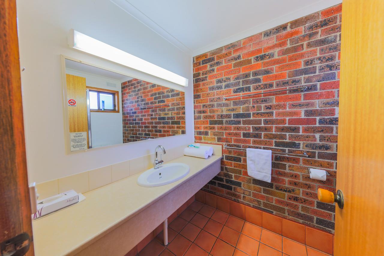 Country Roads Motor Inn Naracoorte Dış mekan fotoğraf