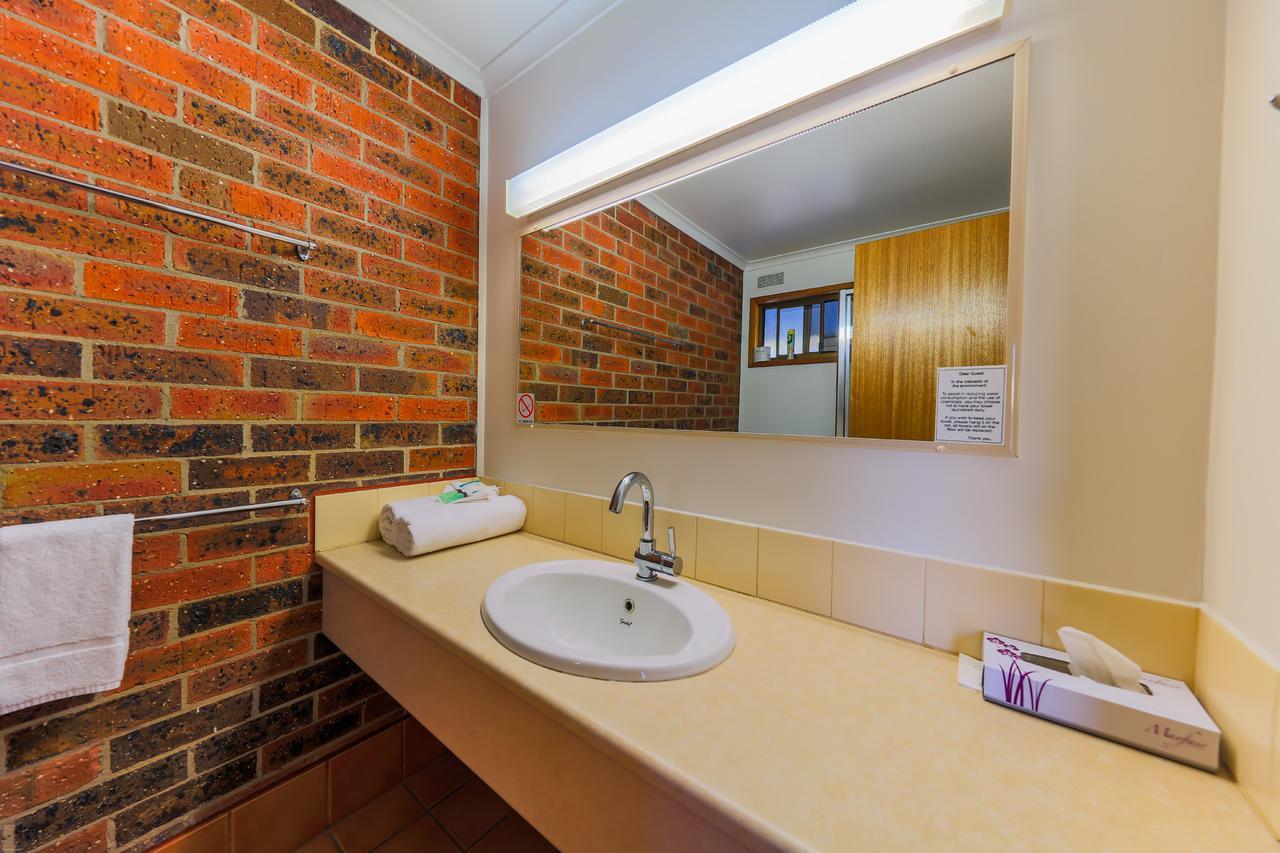 Country Roads Motor Inn Naracoorte Dış mekan fotoğraf