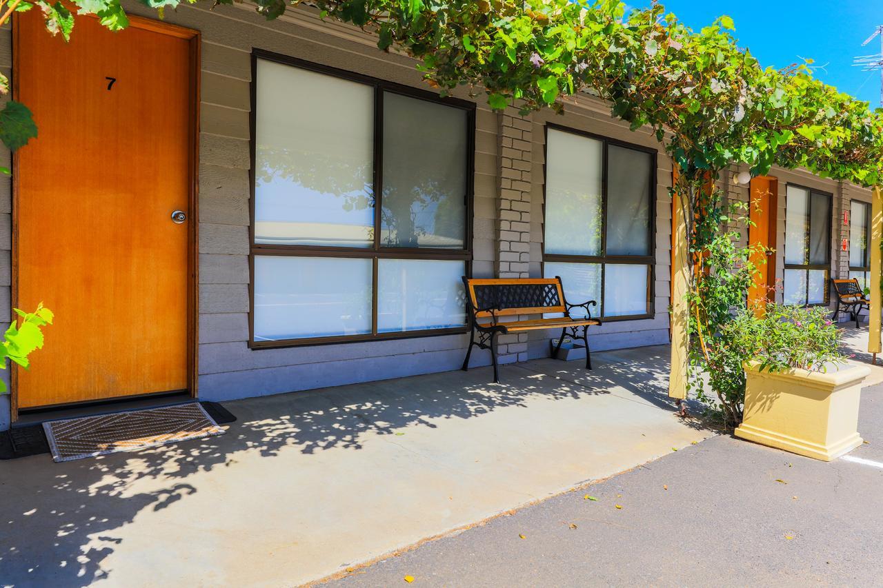 Country Roads Motor Inn Naracoorte Dış mekan fotoğraf
