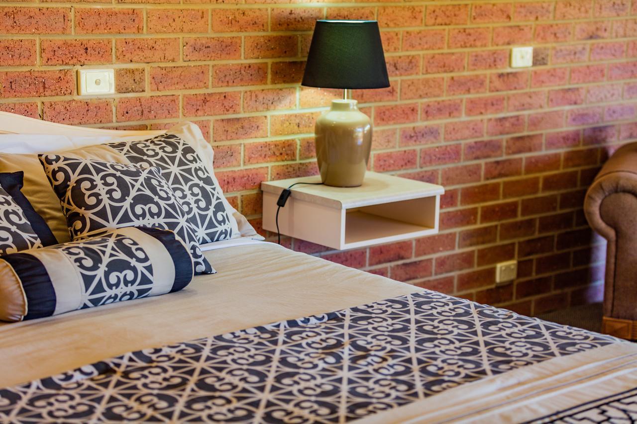 Country Roads Motor Inn Naracoorte Dış mekan fotoğraf